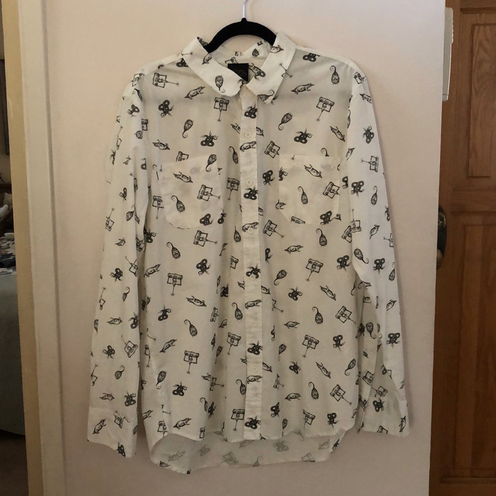 Hot Topic Fantastic Beasts Long Sleeve Button Down